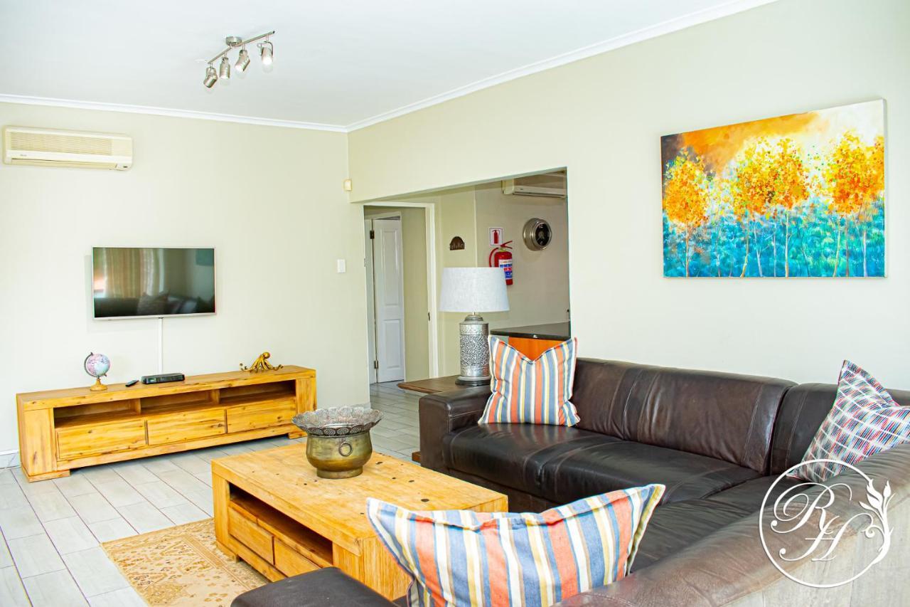 Apartamento Roseland House Self Catering Durban Exterior foto