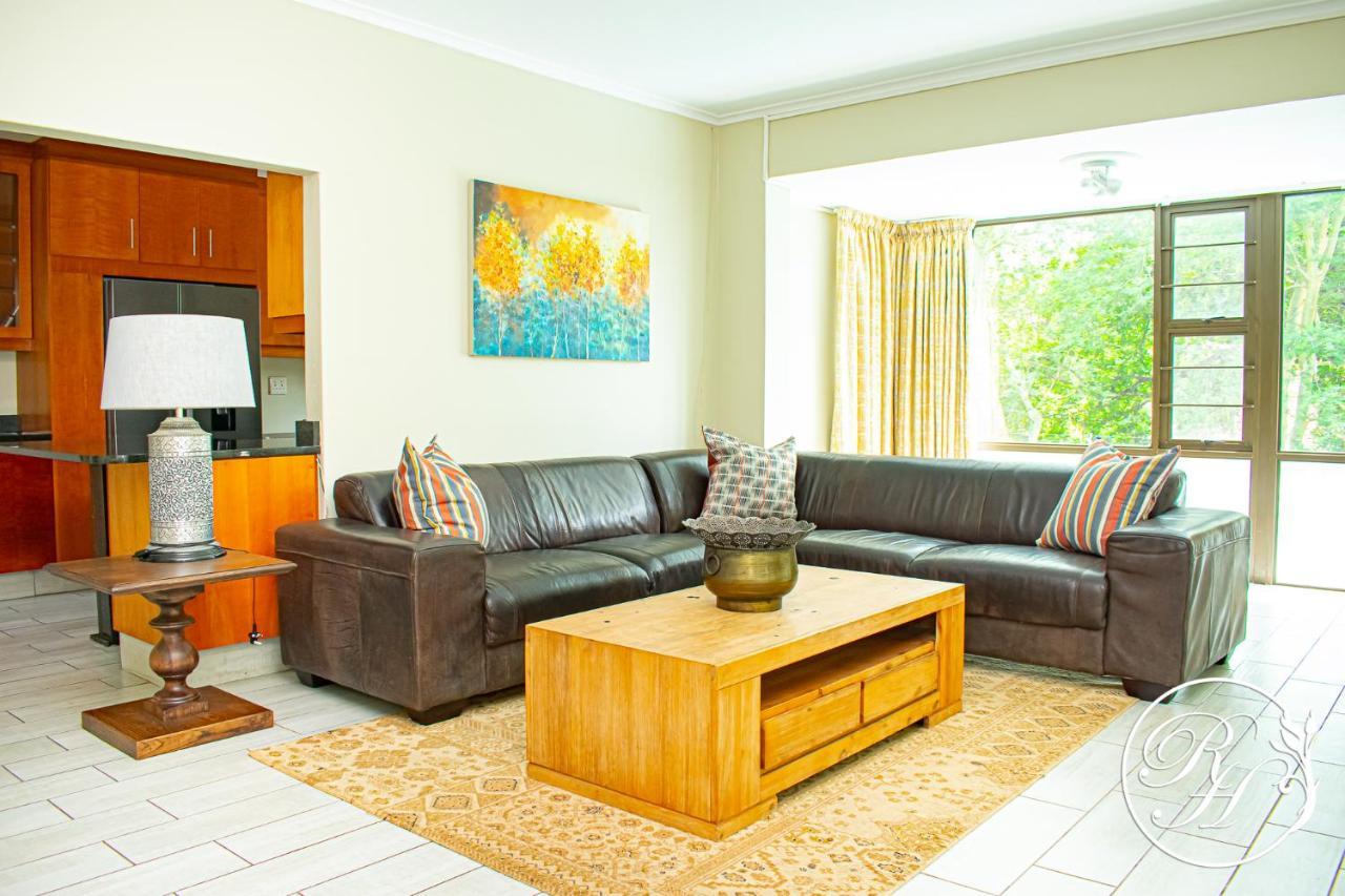 Apartamento Roseland House Self Catering Durban Exterior foto