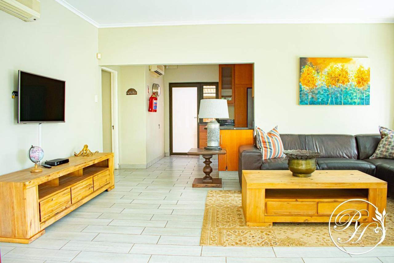 Apartamento Roseland House Self Catering Durban Exterior foto